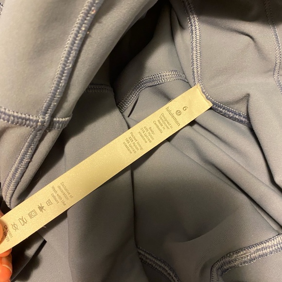 Lululemon athletic cropped leggings with pockets - Picture 4 of 5